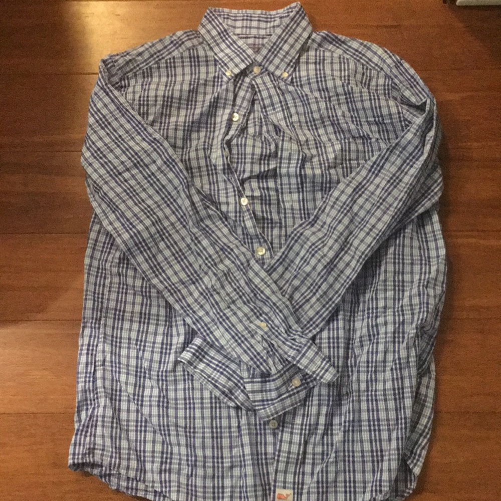 VV button down